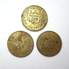 Lot 3 Game Play Tokens Showbiz Pizza Place Brass, Fun Factory, Rim Rock Arcade