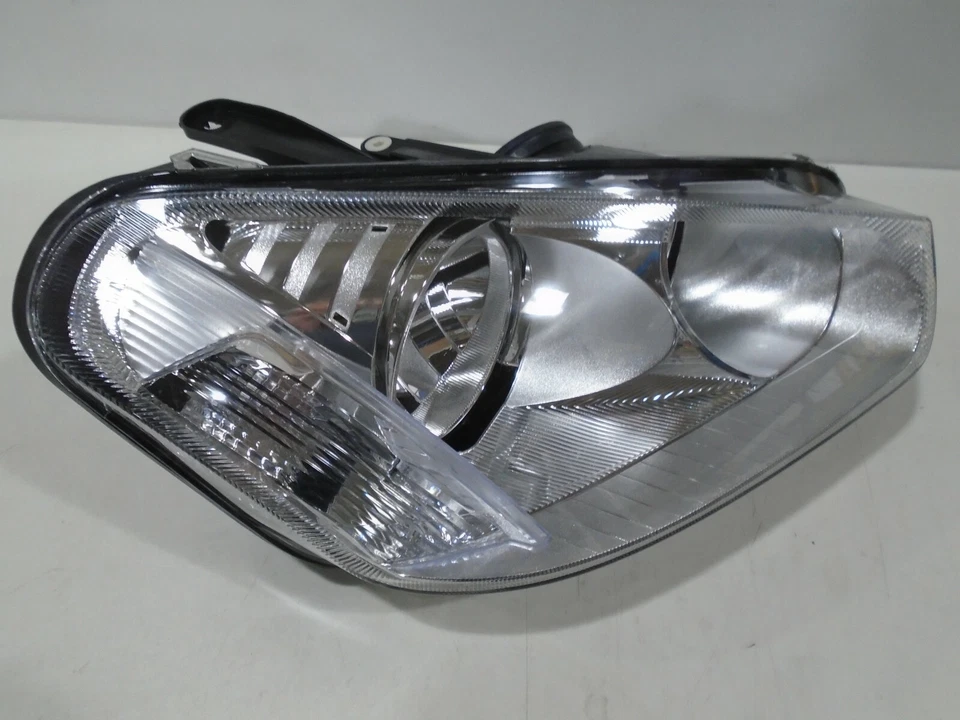 TYC Left Headlight 4311176 fits Ford C-MAX 2007-2010 - Image 4 of 4