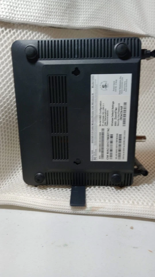 Zoom DOCSIS 3.0 Cable Modem /Router w/ Wireless N  1103 Model 5352 w/ Power Cord - Image 4 of 4