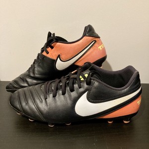 nike moulded football boots