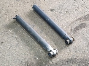 2x Original BMW X5 E53 1999-2006 Heckklappendämpfer Heckdeckel unten 8402195