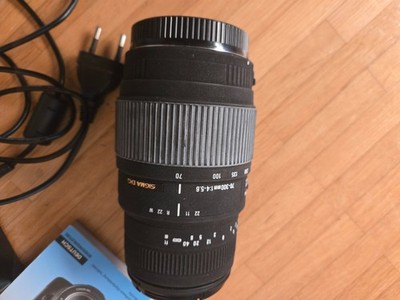 Sigma  70-300mm 1:4-5.6 DG Macro Objektiv für Canon EOS