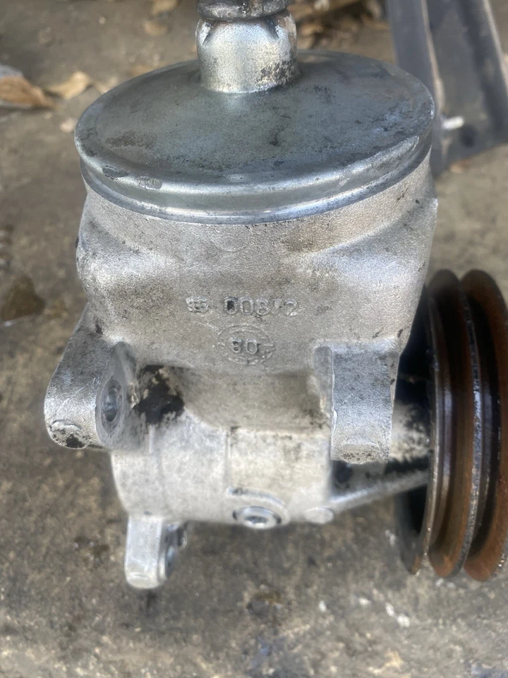 Bomba de dirección asistida Mercedes R107 380SL 450SLC 450SL 1972-85 FABRICANTE DE EQUIPOS ORIGINALES Foto 2 de 4