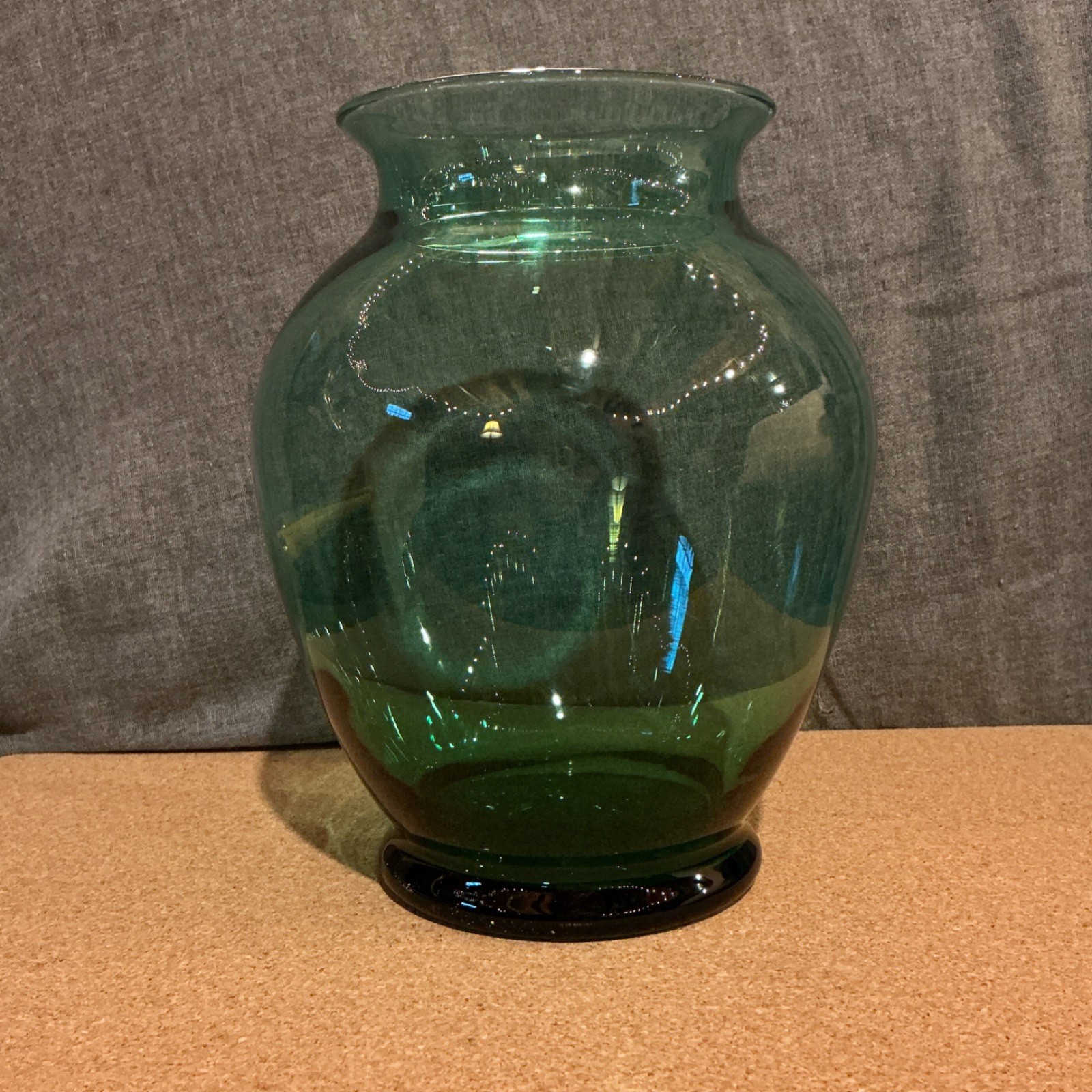 Green Glass Vase 7.5  Inch Glossy Solid Decorative