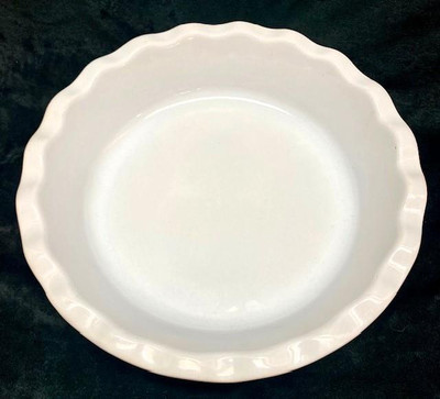 Emile Henry France 26cm Ruffled Pie Dish White (EUC)