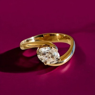 White Moissanite 2.80 Ct Oval Cut Prong Setting Wedding Engagement Ring