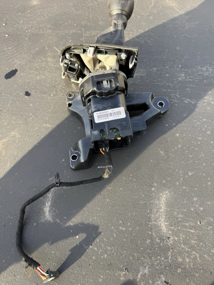 Ram 3500 Pro Master Shifter 2015 Foto 2 de 2