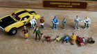 Vintage HO Aurora lot mini race fans pedestrians train scenery slot car 60s 70s — photo 7