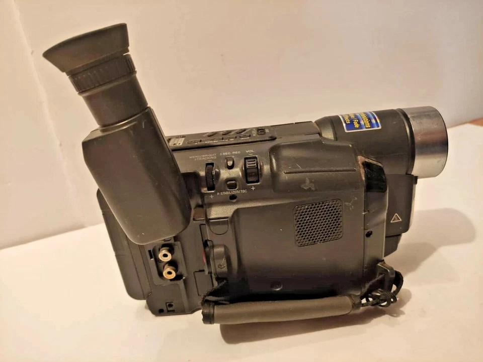 *100% UNTESTED* JVC GR-SX240U 600x DIGITAL ZOOM VIDEO MOVIE CAMERA CAMCORDER - Image 4 of 4