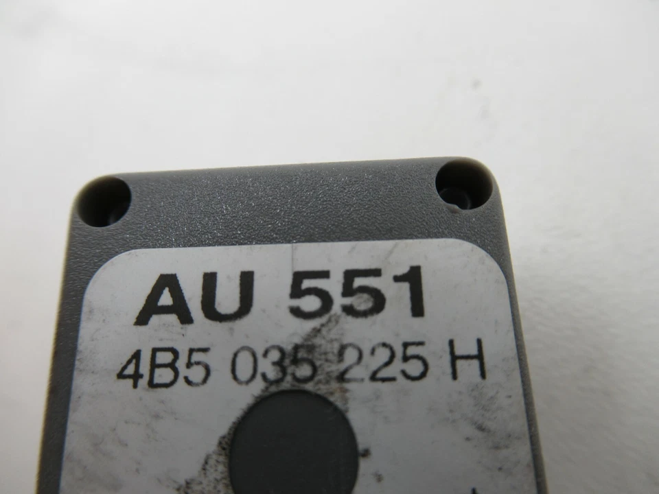 1998 1999 2000 2001 2002 2003 2004 AUDI A6 РАДИО АНТЕННА УСИЛИТЕЛЬ МОДУЛЬ AM FM OE - Изображение 3 из 3