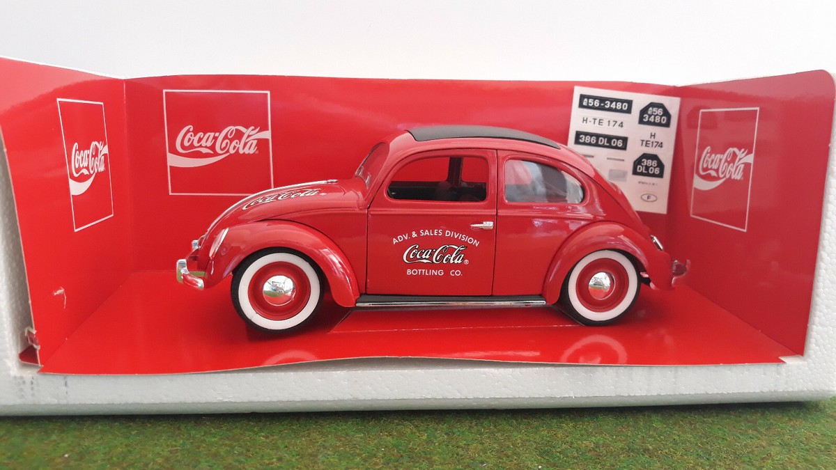 VOLKSWAGEN COCCINELLE berline COCA COLA rouge o 1/17 no 1/18