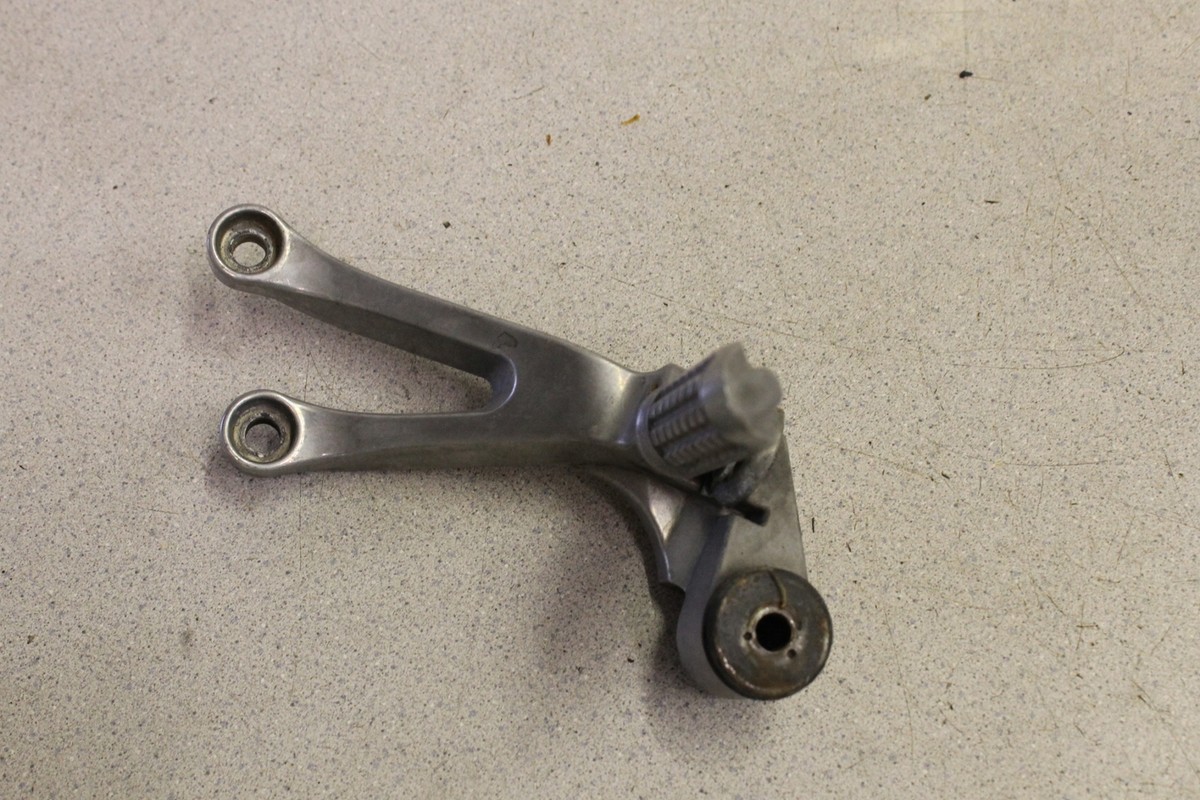 1999 Kawasaki Ninja ZX9 ZX900 RIGHT REAR BACK PASSENGER FOOT PEG