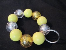 YELLOW BEADED BRACELET KEYCHAIN