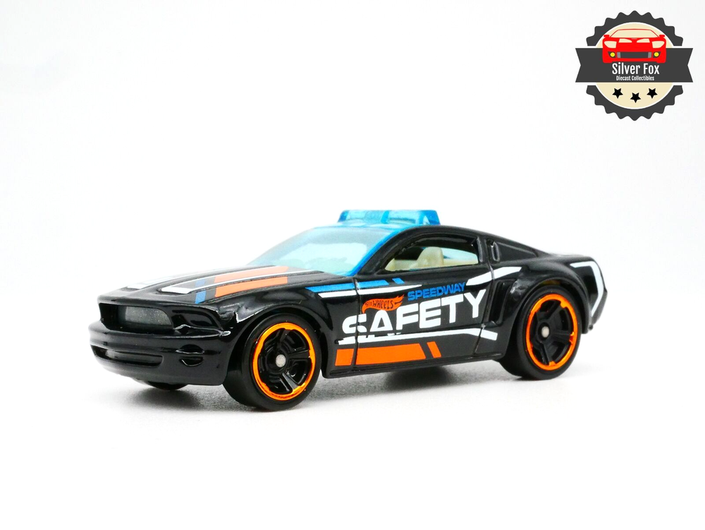 2003 FORD MUSTANG GT CONCEPT SAFETY CREW RACING  1:64 SCALE DIECAST COLLECTOR