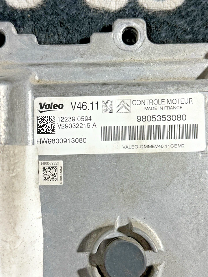 CALCULATEUR MOTEUR PEUGEOT 208 1.2i V29032215A 9805353080 V46.11 A DECODER - Photo 2/4