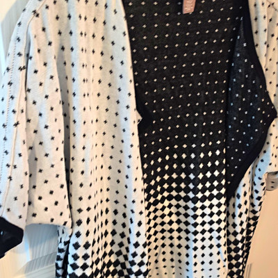 Chico's Women's L Black/White Geometric Knit Open Front 3/4 Sleeve Cardigan