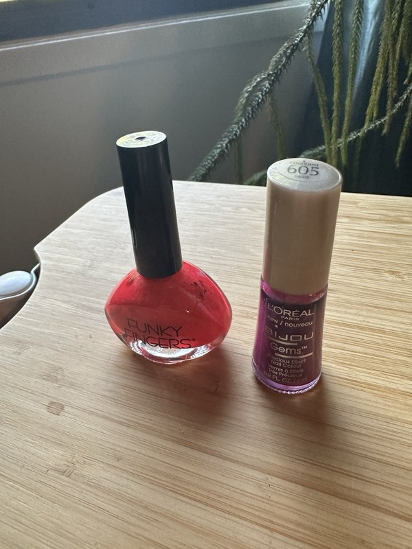 Lot Of 2 Vtg 90s 2000s Nail Polish L’Oréal Glitter Pink Funky Fingers