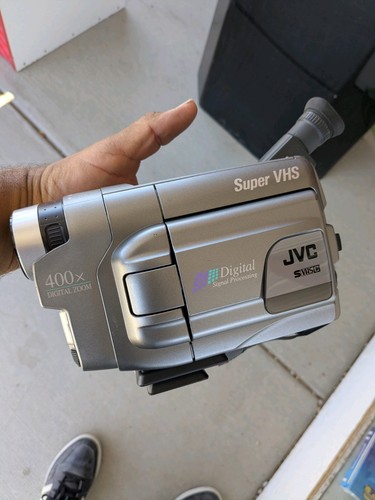 JVC GR-SXM527U Compact SVHS-C Video Camcorder Working - Picture 5 of 13