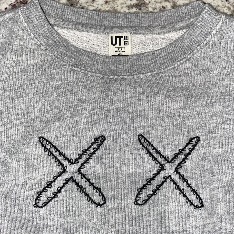 Kaws X Uniqlo X Sesame Street Boys Gray Pullover Sweater 5-6 - Image 3 of 4