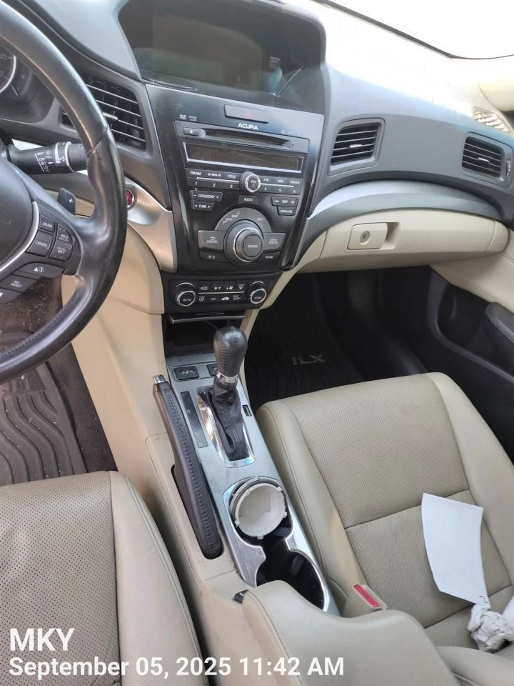 EGR 2013 ACURA ILX - Image 4 of 4