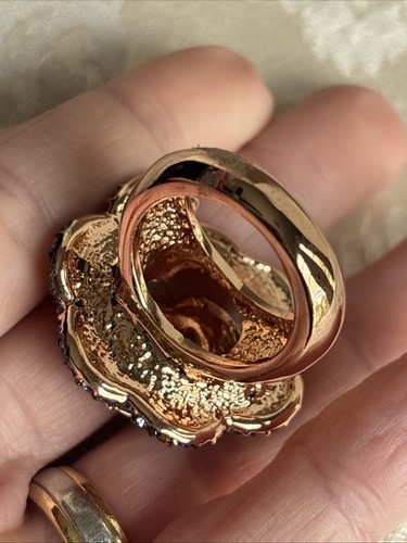 Park Lane Camelia Ring Rose Gold Tone Size 8 Euc Purple Rim Flower Pave Crystals - Picture 4 of 24