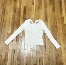 NWT Woman’s 90Degree Active Wear Back Cross Top With Build In Bra. Size M