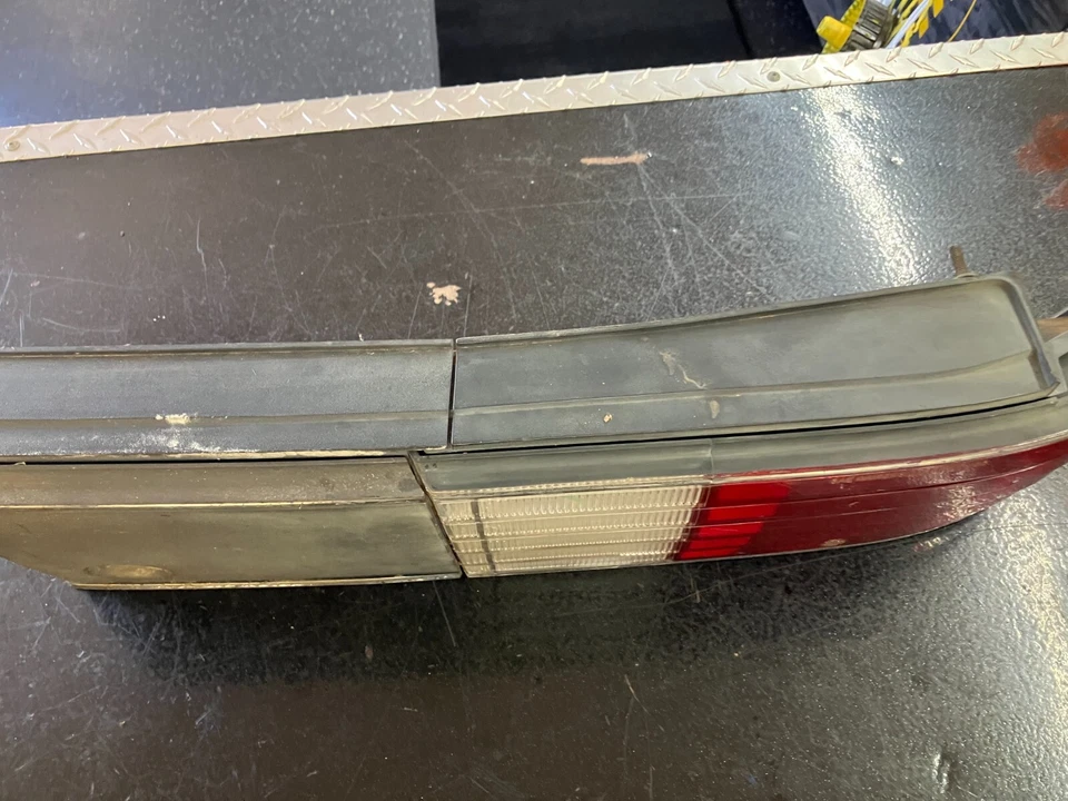 Правый задний фонарь для пассажира подходит для 1987 PLYMOUTH SUNDANCE 4364474 - Изображение 4 из 4