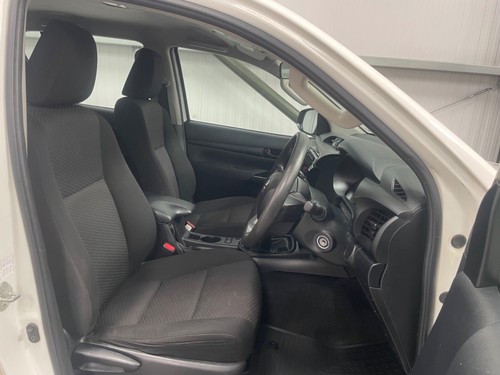 2020 Toyota Hilux Active 4x4 Double Cab * SOLD - CALL FOR NEW STOCK * - Picture 6 of 11