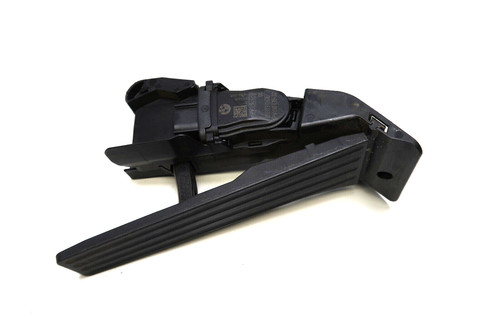 BMW 1er F20 F21 F30 F31 F34 F32 F33 LCI Fahrpedalmodul Schaltgetriebe 6853176