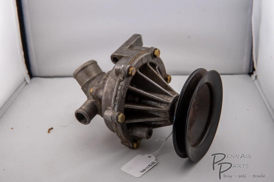 NOS OEM AUDI  Super 90 Water pump  - Image 3 of 4