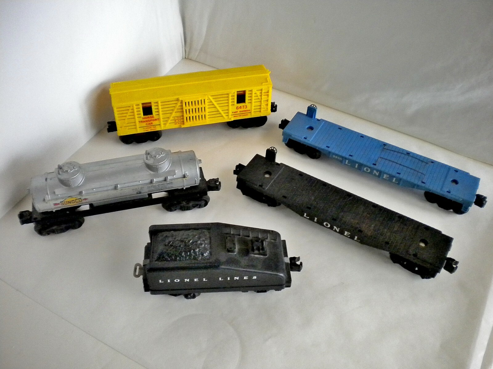 vintage lionel train cars