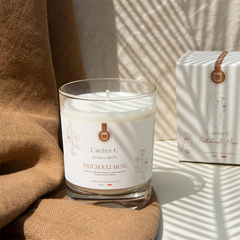 Bougie patchouli et musc 180 g L'atelier C élimine les odeurs de tabac