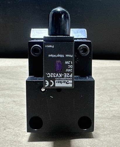 BRAND NEW - Parker B753BB549A 160PSI (1034kPa) Max. Solenoid Directional Valve - Picture 11 of 12