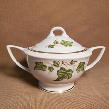 Royal Jackson - Springtime - Sugar Bowl - Green Vine, Smooth Gold Edge