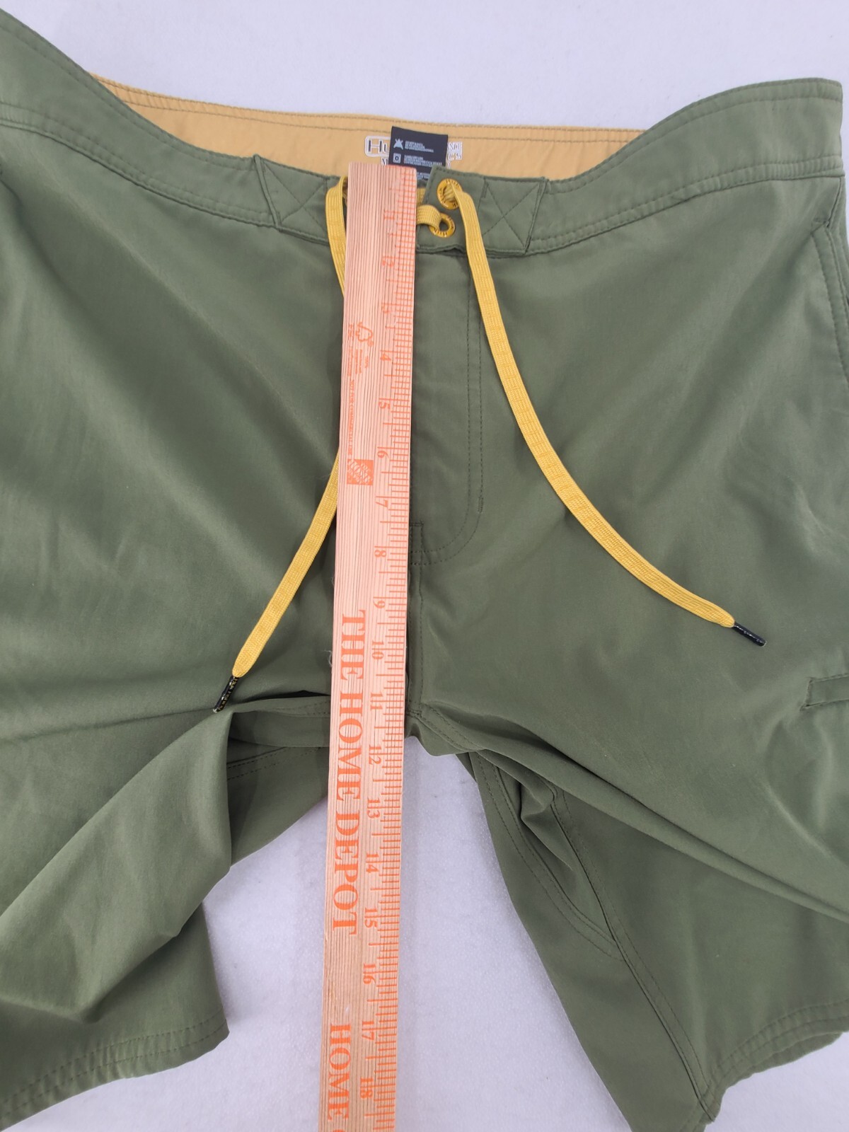 HUK Performance Fabrics Men's 36 Green Fishing Board Shorts Swim Suit