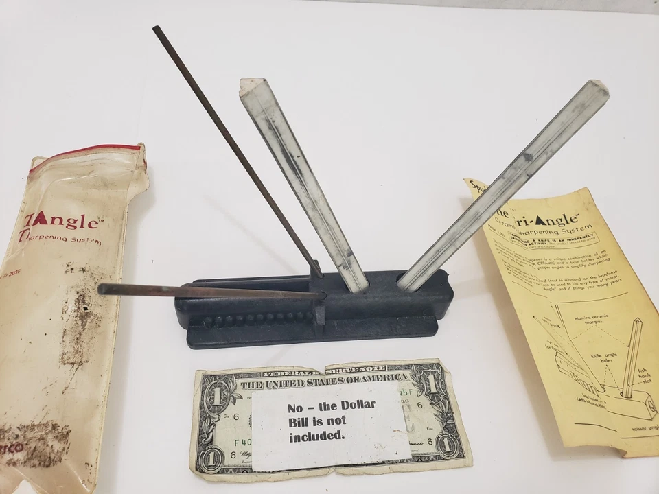 Spyderco Tri-Angle Sharpmaker Kit  - Sharpening System Ceramic Stones Model 203F - Image 3 of 4