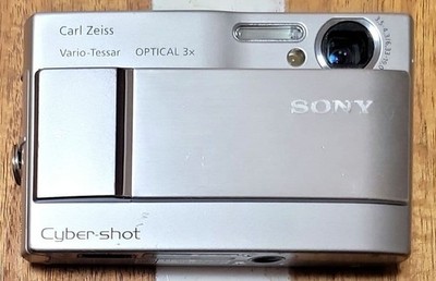 SONY Cyber-shot 7.2MP Kompakt Digitalkamera mit Carl Zeiss Objektiv