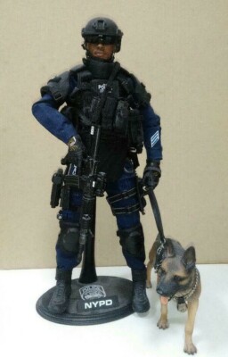 DAMTOYS NYPD ESU K-9 SoldierStory Military Figure and Dog 1/6