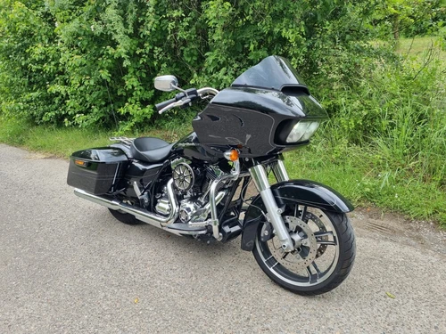 Harley-Davidson Road Glide Ultra, 103, KessTech Klappen-Auspuff, Einzelstück