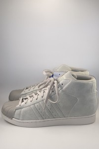 tenis adidas marrom claro