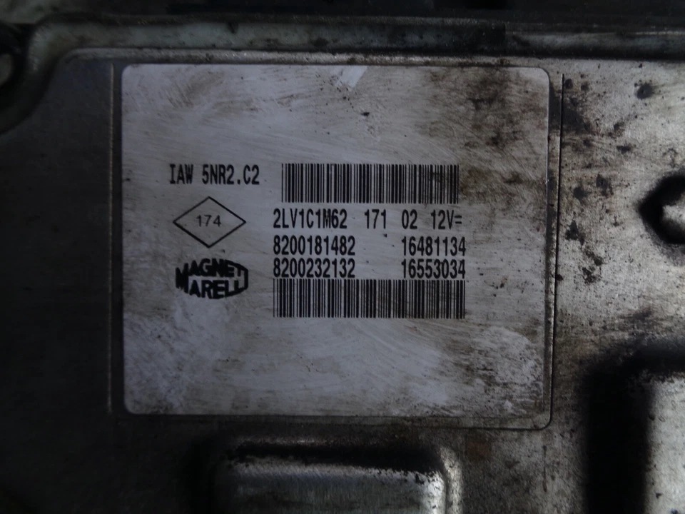 UNIDAD DE CONTROL MOTOR RENAULT CLIO MK2 2004 1.2 ECU 8200181482 Foto 2 de 3