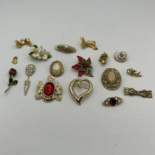 Lot of 17 Vintage Brooches/Pins/Costume Jewelry/Pendant