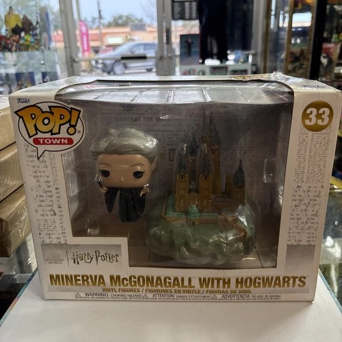Funko Pop! Town: Harry Potter - Minerva McGonagall With Hogwarts #33