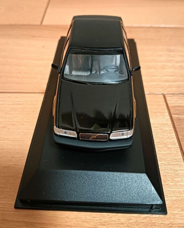 1/43 Minichamps Volvo 850 Saloon Black Model Car Collectible - Image 4 of 4