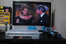 Go Video DV2150 DVD VCR Combo Player Recorder For Parts Or Repair No Remote.