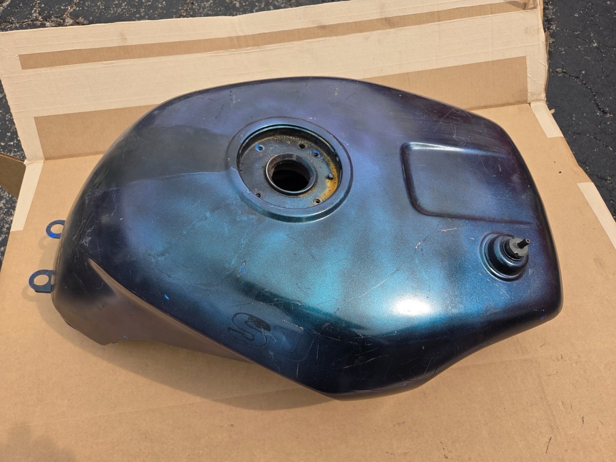 93-96 Suzuki GSXR 1100W gsxr1100 1993-1996 Gas Tank Fuel Reservoir