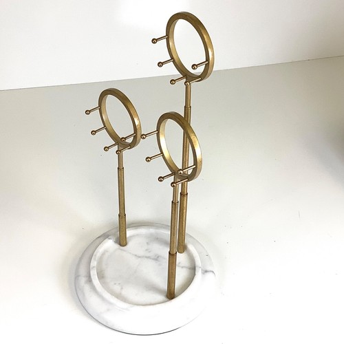 Aros de Quidditch Potter Pottery Barn Teen x Harry Potter soporte para joyas base de mármol LEER - Imagen 8 de 9