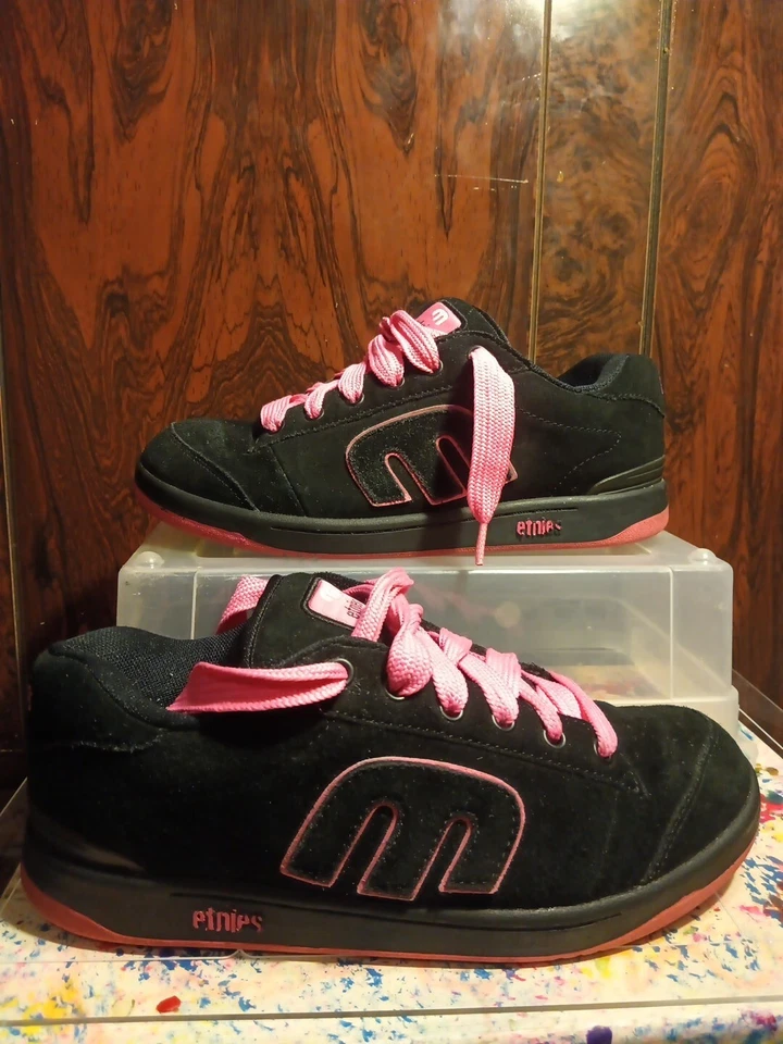 Vintage Etnies Skate Shoes Size 9.5 Womans Y2k Black Pink - Image 2 of 4