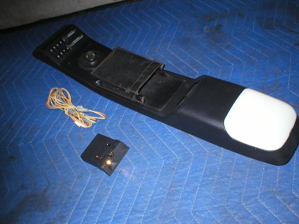 Camaro Firebird 1982-92 techo rígido consola superior + linterna camaro gm funcionando Foto 2 de 4