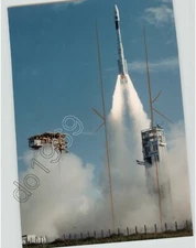 French ARIANE ROCKET Launch. 1990s Press Photo European Space Agency